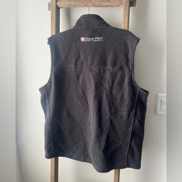 NWT - Patagonia Black zip up vest size L - Picture 2 of 7